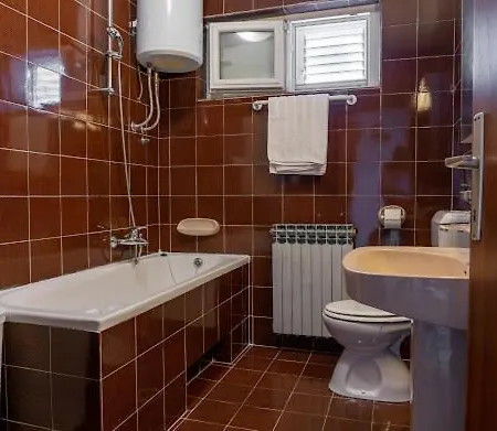 شقة Apartman Luka