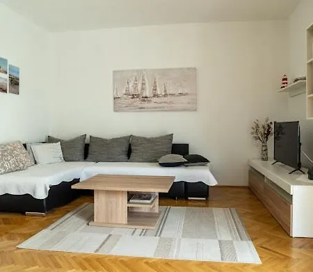 شقة Apartman Luka
