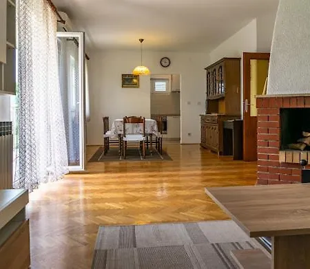 شقة Apartman Luka *